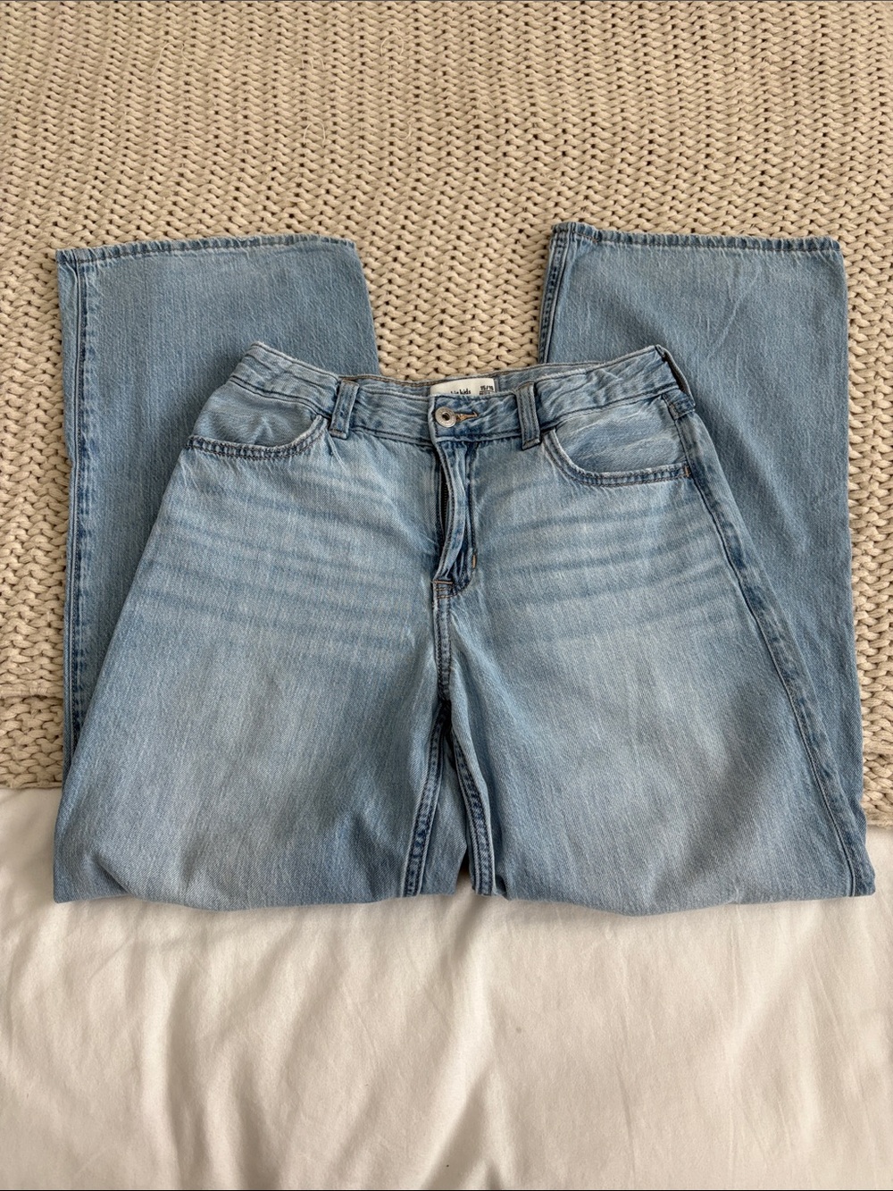 abercrombie kids light wash blue jeans